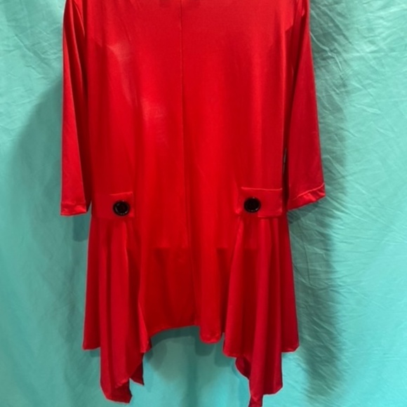 The Pyramid Collection Red Tunis Top - Picture 8 of 13